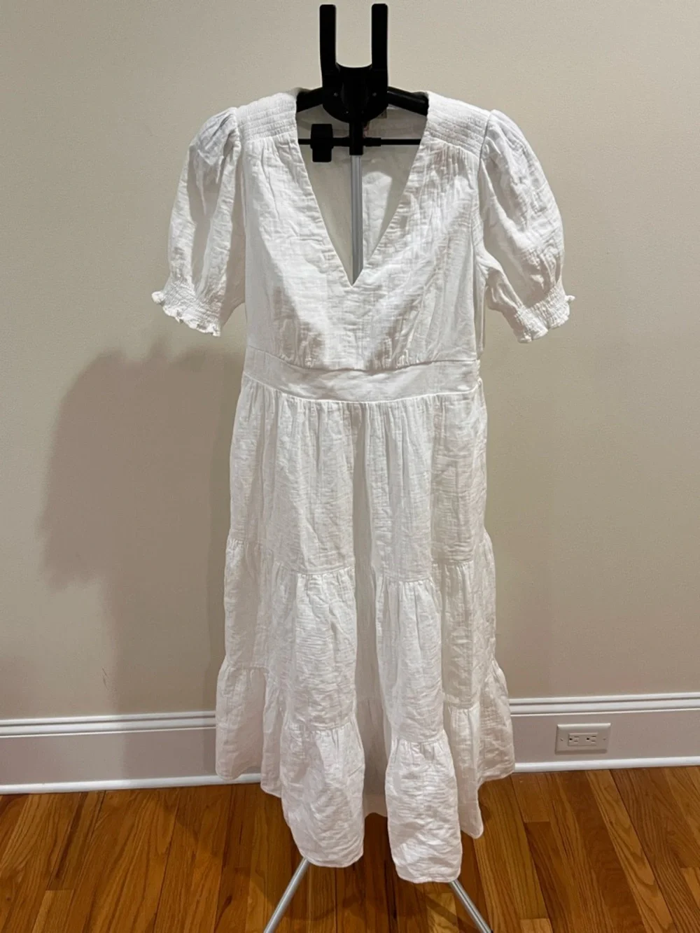 Boden Anna Double Cloth White V-Neck Tiered Midi Dress - Picture 2 of 3